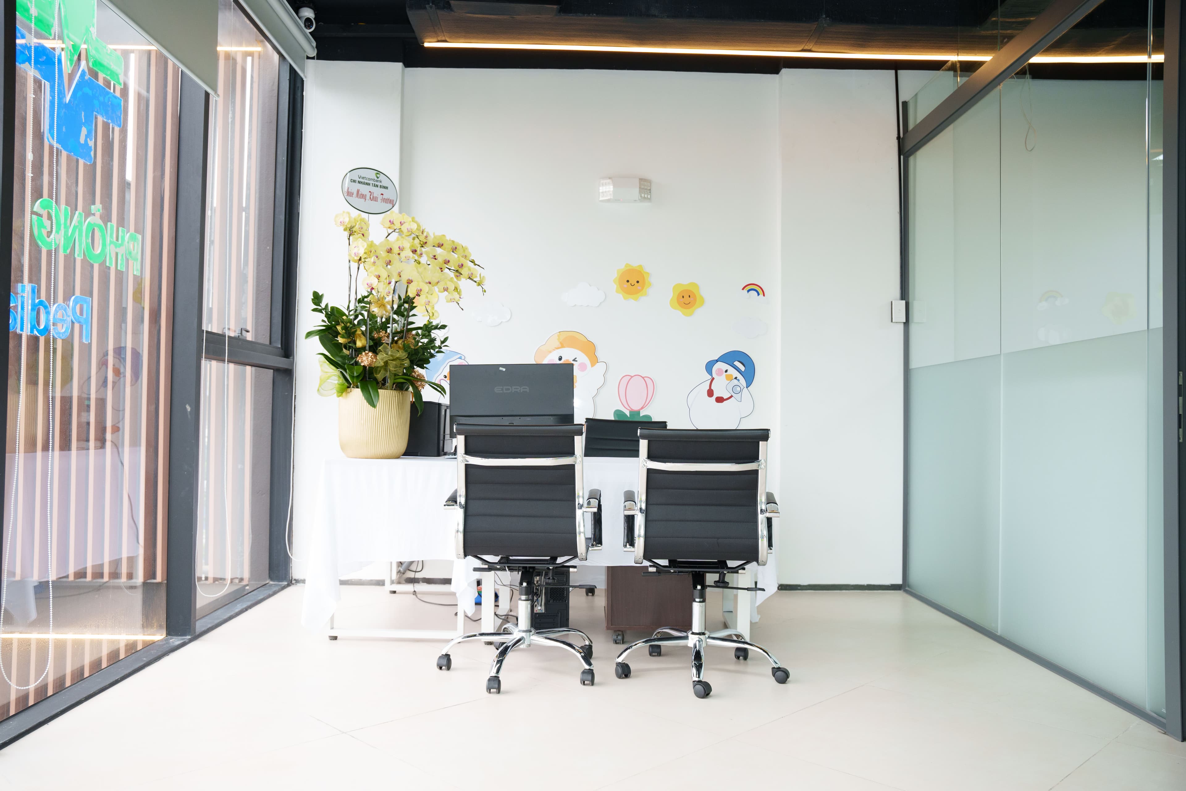 Khu vực tiếp nhận